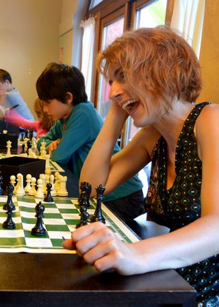 Jouer aux échecs, Colonie de vacances Ulysséo, Sciences-culture